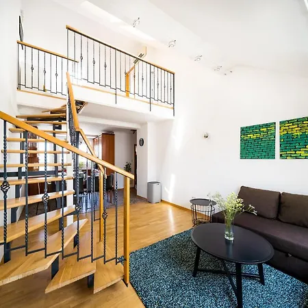 Alone 5br+3bath Penthouse In Center Of شقة *