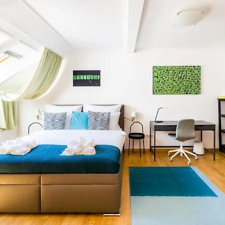 아파트 Alone 5br+3bath Penthouse In Center Of *