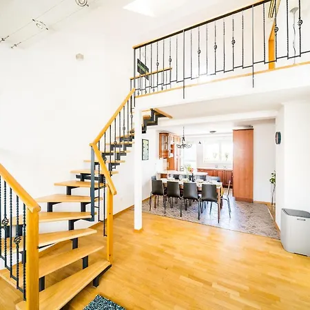 Alone 5br+3bath Penthouse In Center Of 아파트 프라하