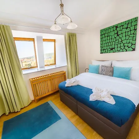 Alone 5br+3bath Penthouse In Center Of 프라하