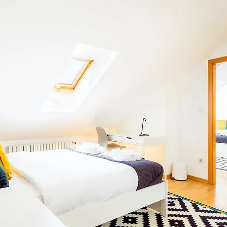 Alone 5br+3bath Penthouse In Center Of Apartment *