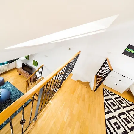 Alone 5br+3bath Penthouse In Center Of Apartment *