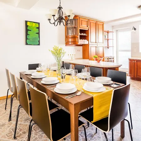 아파트 Alone 5br+3bath Penthouse In Center Of *