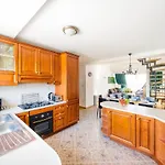 Alone 5br+3bath Penthouse In Center Of Appartamento *