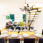 Alone 5br+3bath Penthouse In Center Of Appartamento Praga