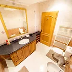 Alone 5br+3bath Penthouse In Center Of Appartamento *