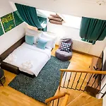 Appartamento Alone 5br+3bath Penthouse In Center Of *