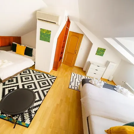 Διαμέρισμα Alone 5br+3bath Penthouse In Center Of