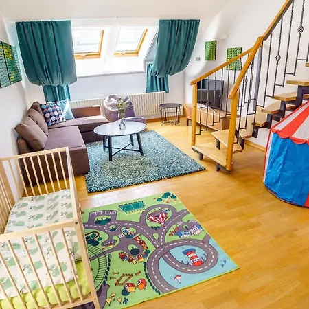 Alone 5br+3bath Penthouse In Center Of * Πράγα