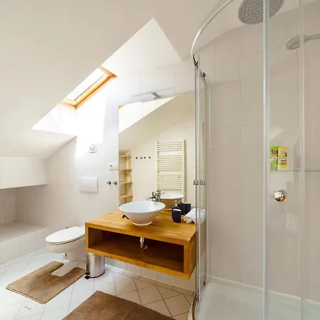 Alone 5br+3bath Penthouse In Center Of Πράγα