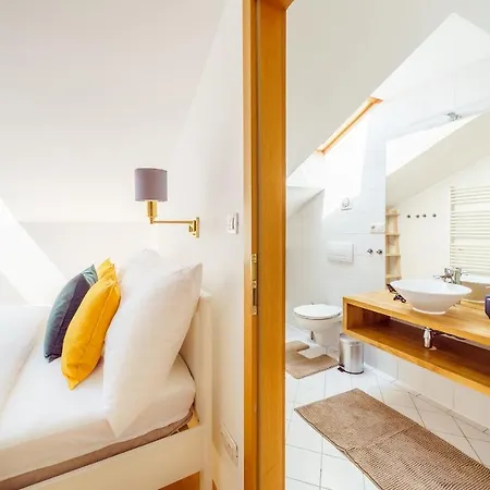 Alone 5br+3bath Penthouse In Center Of Πράγα
