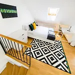 Alone 5br+3bath Penthouse In Center Of 프라하