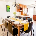 아파트 Alone 5br+3bath Penthouse In Center Of *