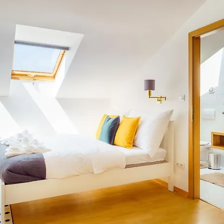 Alone 5br+3bath Penthouse In Center Of