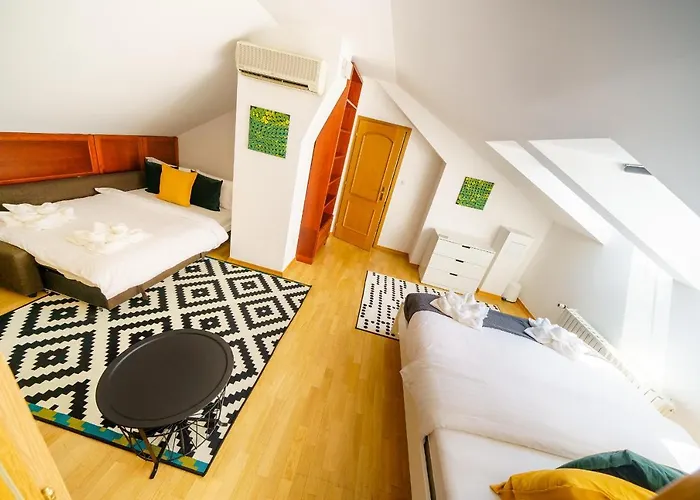 Apartmán Alone 5br+3bath Penthouse In Center Of