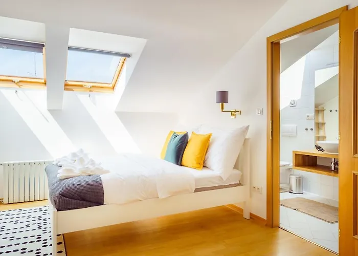 Alone 5br+3bath Penthouse In Center Of