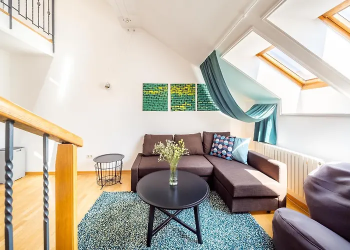 Alone 5br+3bath Penthouse In Center Of Praha
