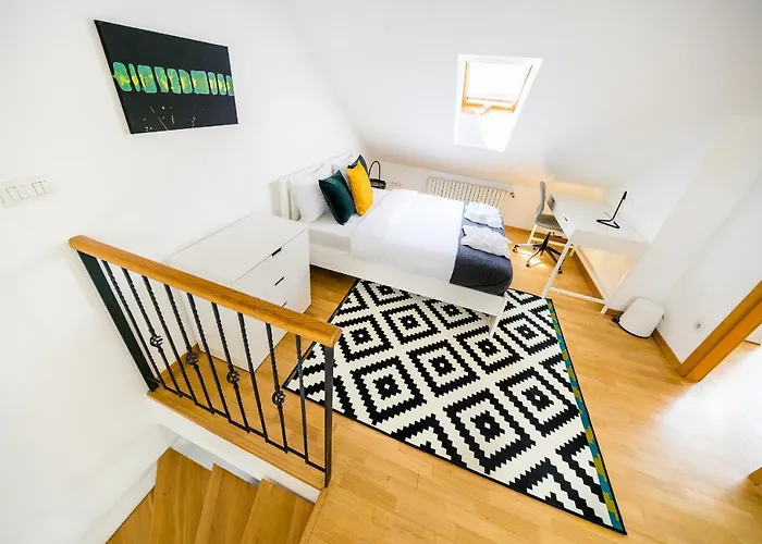 Alone 5br+3bath Penthouse In Center Of Praha