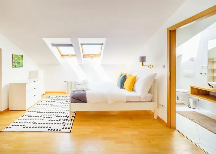 Alone 5br+3bath Penthouse In Center Of * Praha